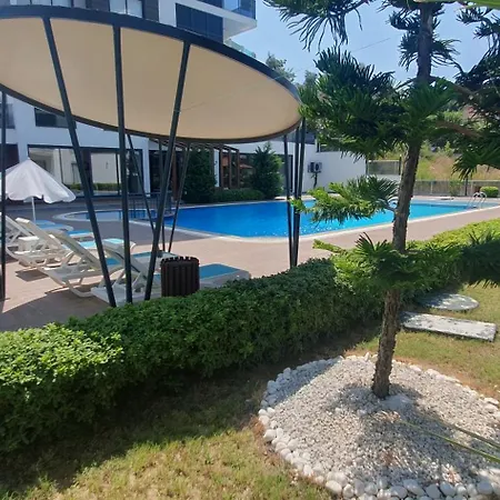 A Dream House With A Dream View In Royal Park *