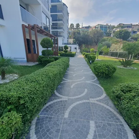 A Dreamy Luxury Two-Bedroom Apartment With A Special View Of The Forest, Mountains And Sunset Appartement *