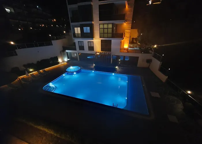 A Dreamy Luxury Two-Bedroom Apartment With A Special View Of The Forest, Mountains And Sunset *